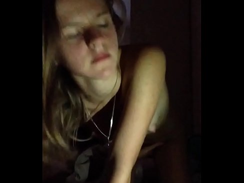 ❤️ E Meedchen masturbéiert a kummt ❤️ Fucking op lb.sexera.ru ❌❤